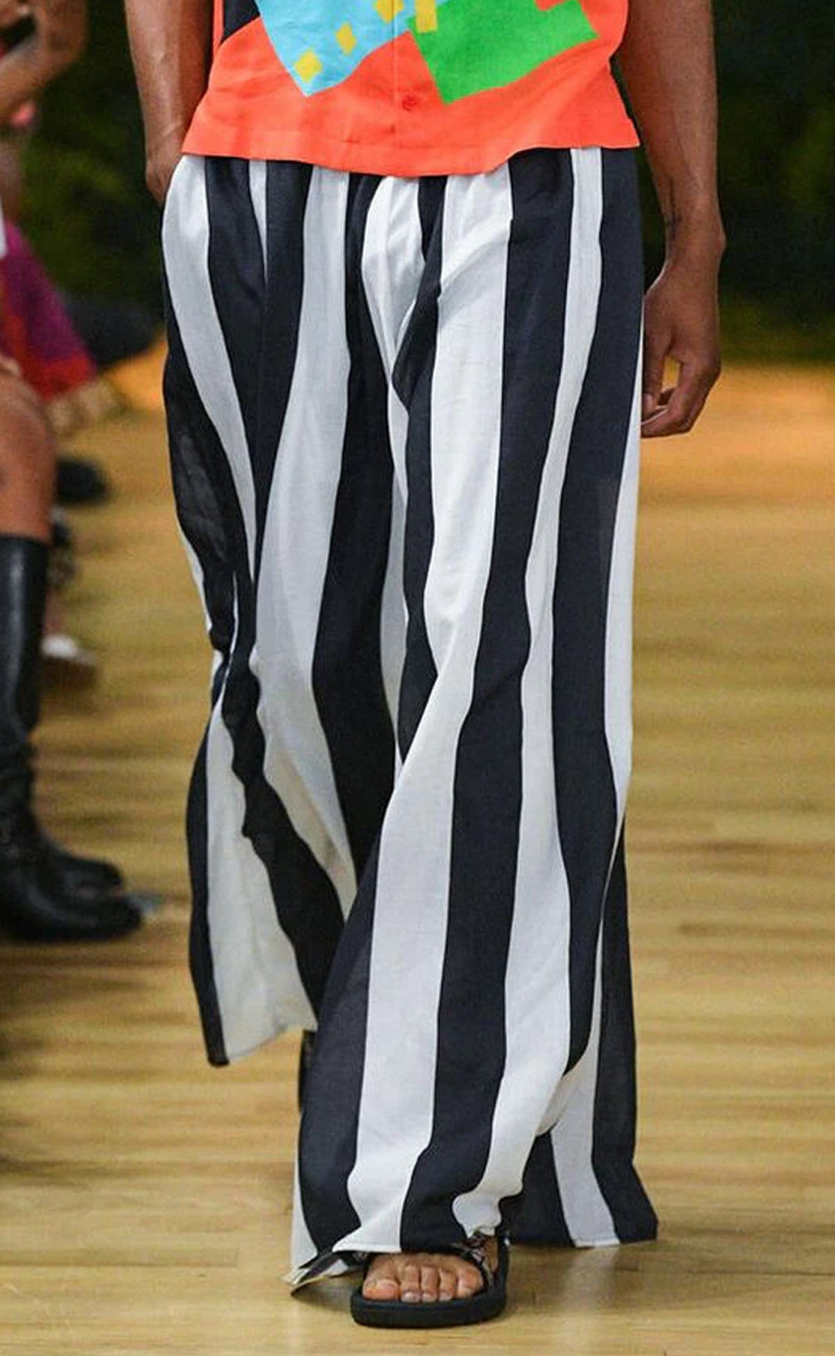 Black & white striped palazzo pants online