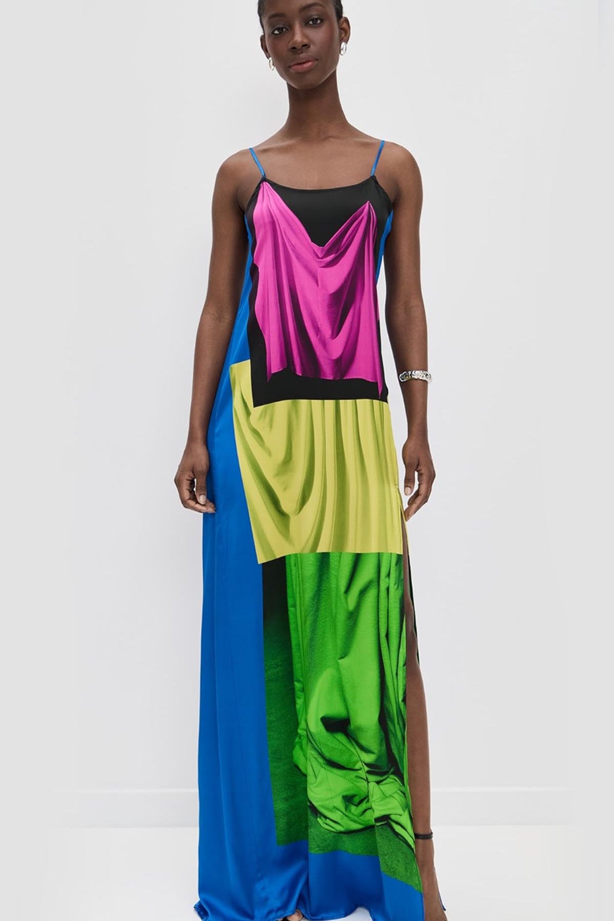 Maxi_Dress_176aa244-a5fc-459f-b9f4-31b196cfa290.jpg