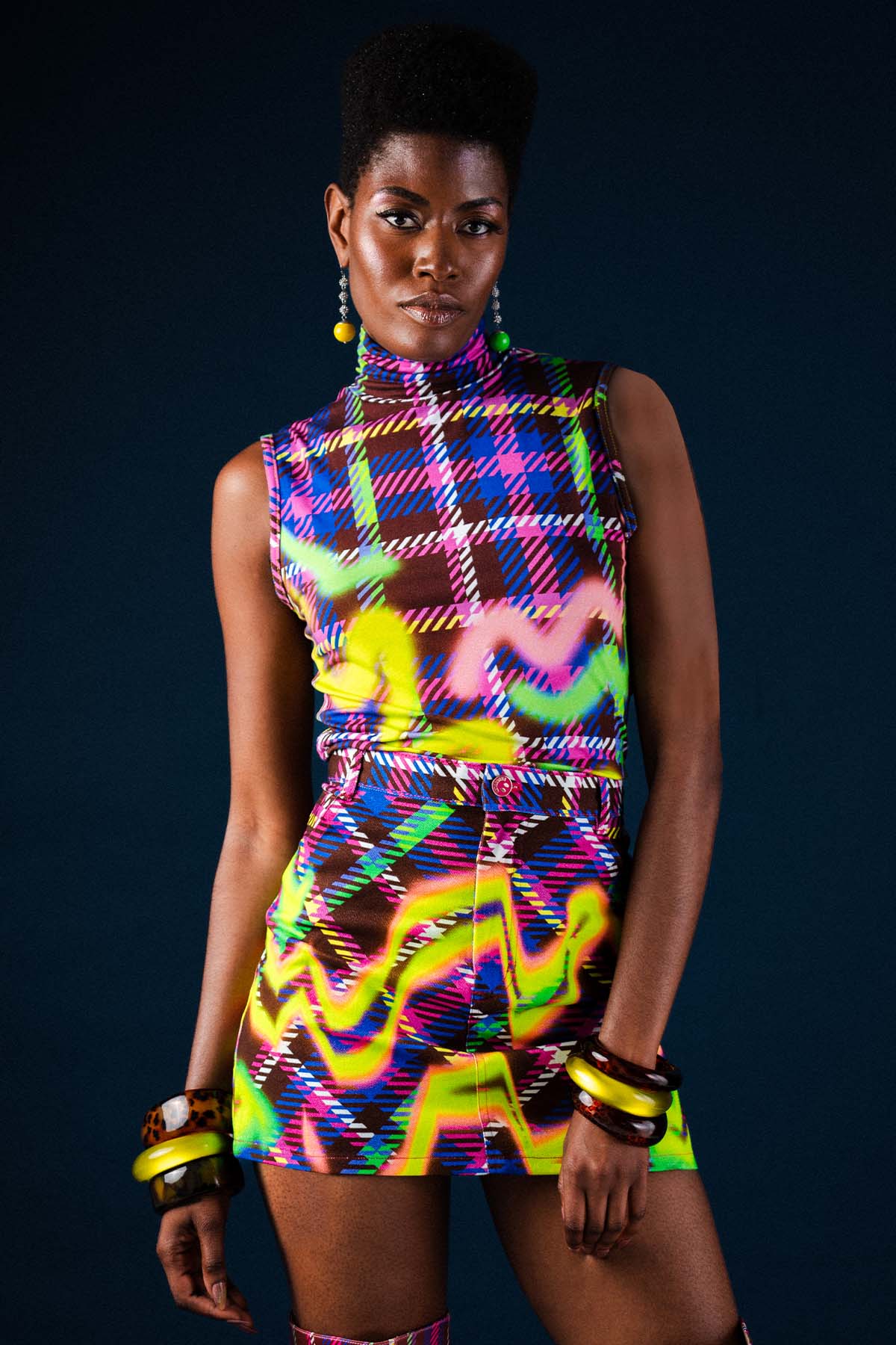 Sleeveless_plaid_front.jpg